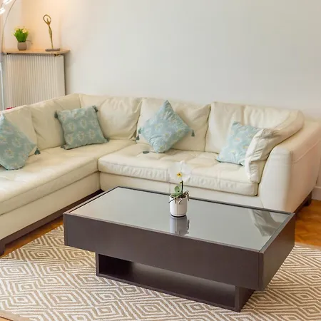 Disponible - 5mn Paris - Gare A Pied - Jardin Terrasse - 6 Pers - Centre - Proche Tous Commerces Et Transports - Wifi Apartmán
