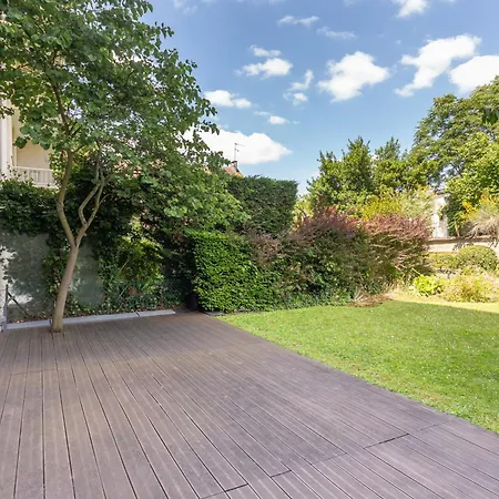 Disponible - 5mn Paris - Gare A Pied - Jardin Terrasse - 6 Pers - Centre - Proche Tous Commerces Et Transports - Wifi Apartmán
